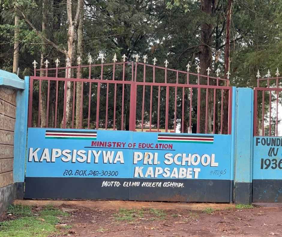 Kapsisywa High School